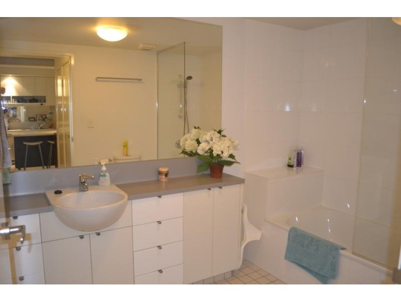 53 Commercial Road, Newstead QLD 4006