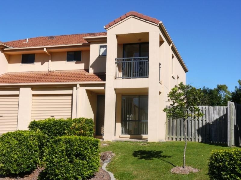 31/1 Hervey St, Pacific Pines QLD 4211