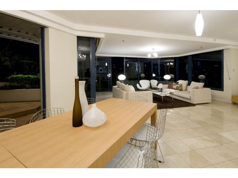 55 Darragh St, Kangaroo Point QLD 4169