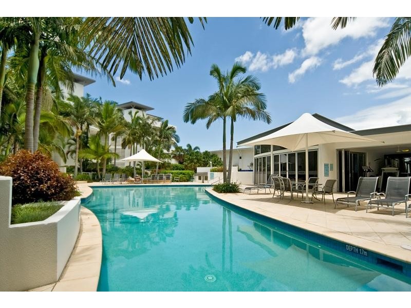 13 Nicklin Way, Minyama QLD 4575