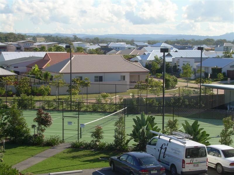 19/4 Grand Parade, Kawana Island QLD 4575