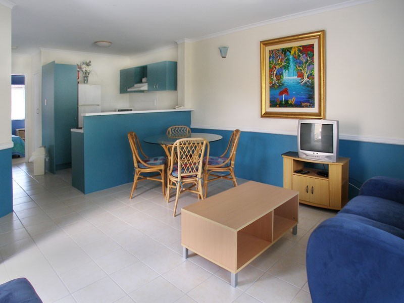 Holloways Beach QLD 4878