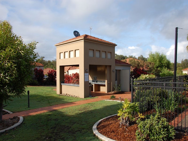 43/24 Amsonia Court,, Arundel QLD 4214