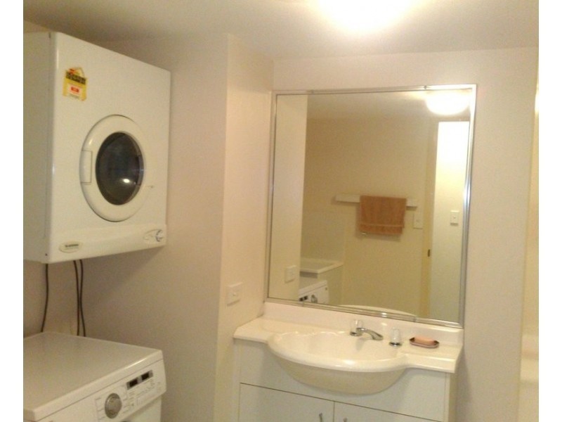 3/170 High St, Southport QLD 4215