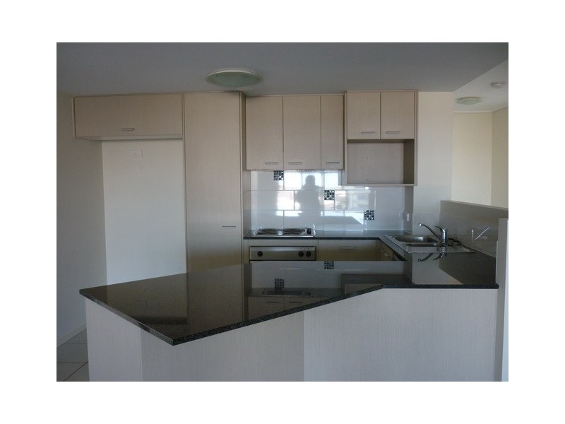 37/4 Grand Parade, Kawana Island QLD 4575