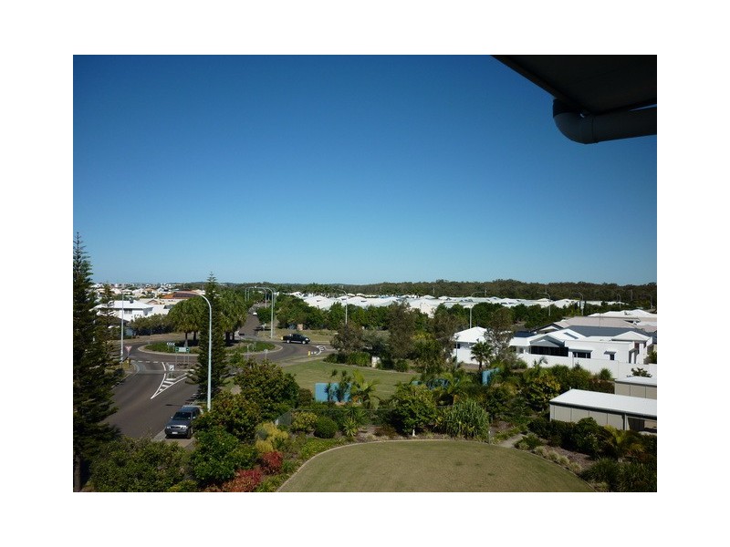 37/4 Grand Parade, Kawana Island QLD 4575