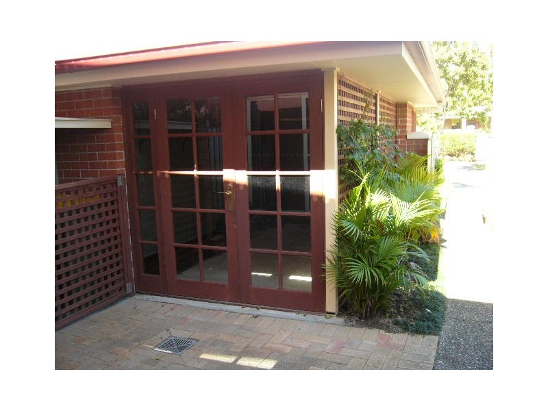 18 Tallebudgeraba Creek Rd,, Burleigh Heads QLD 4220