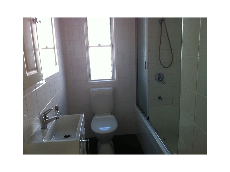 134 Oxley Avenue, Woody Point QLD 4019