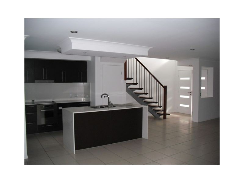 13/110 Tours Way, Burleigh Waters QLD 4220