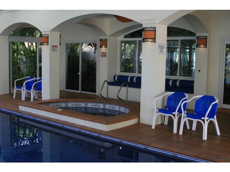 9/100 Cotlew St East, Southport QLD 4215