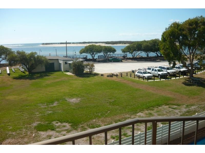 8/7 Landsborough Parade, Golden Beach QLD 4551