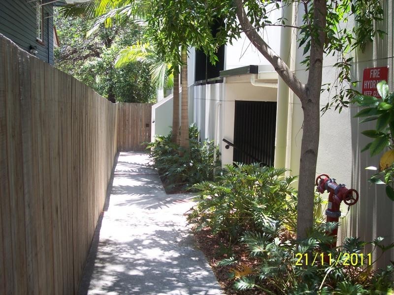 9/960 Wynnum Rd, Cannon Hill QLD 4170