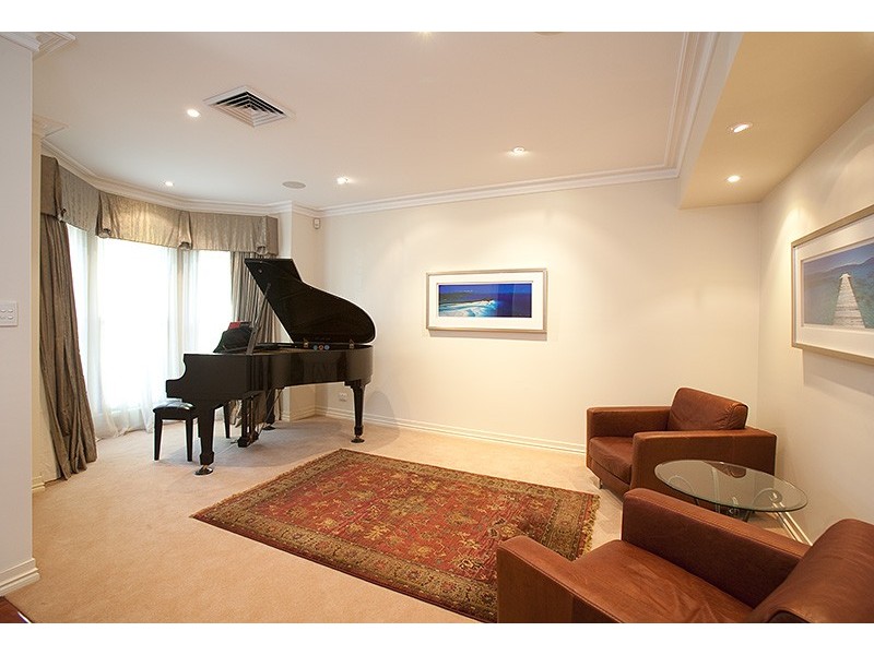 239 Dewar Tce, Corinda QLD 4075