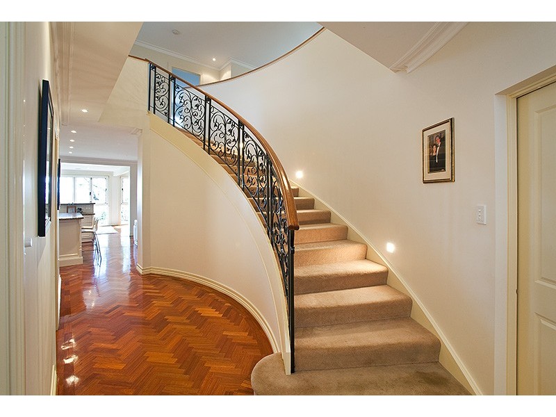 239 Dewar Tce, Corinda QLD 4075