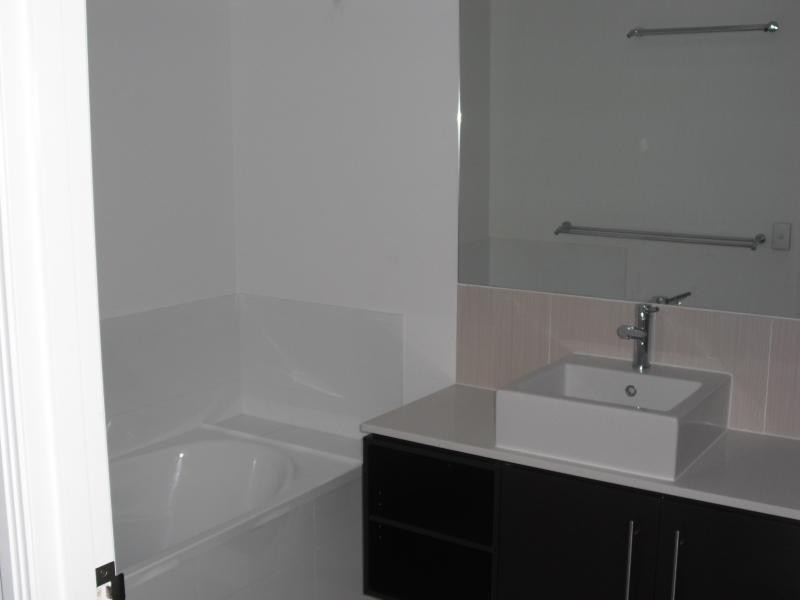 83/110 Tours Way, Burleigh Waters QLD 4220