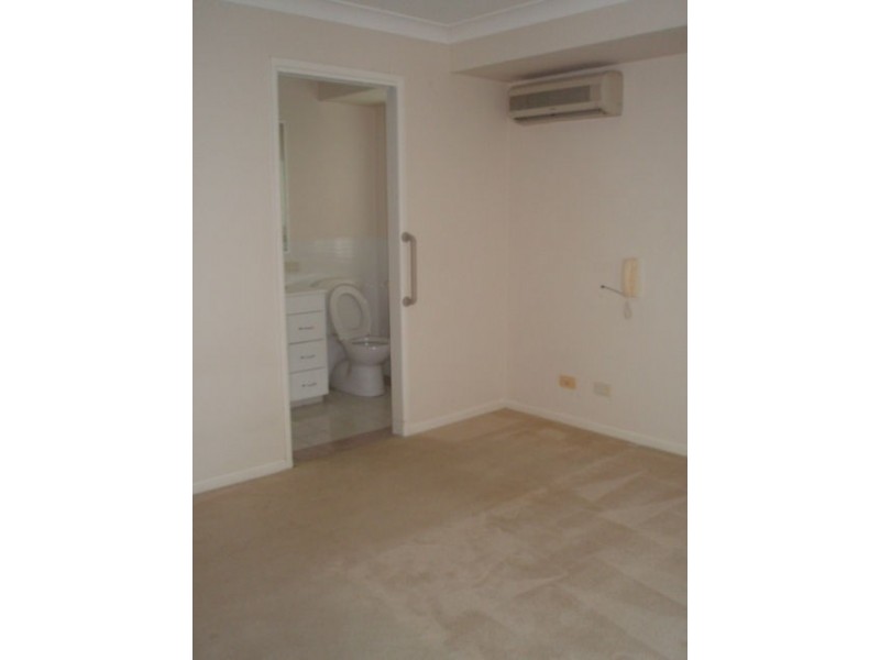 29 Ellis Dr, Mudgeeraba QLD 4213