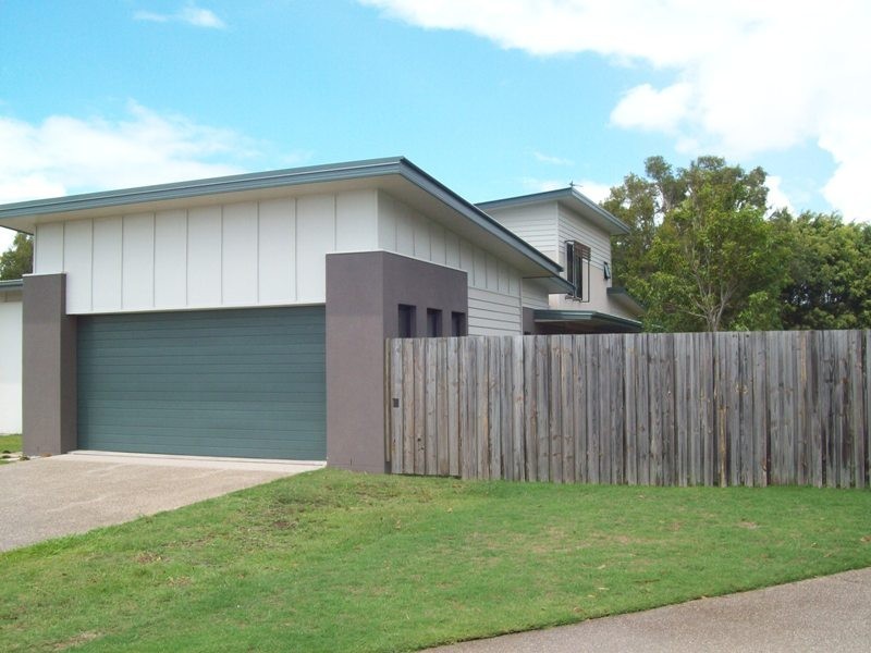 1/11 Hans Boysen Drive, Mudjimba QLD 4564