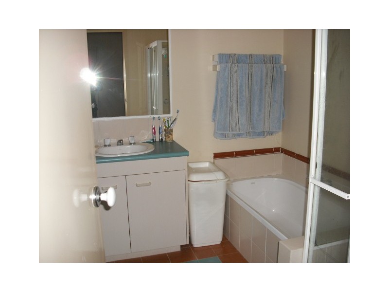 Elanora QLD 4221