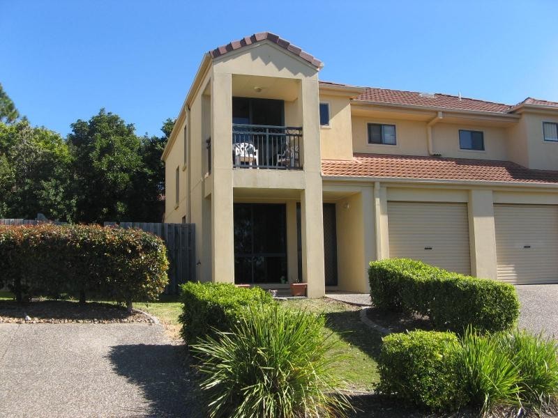 15/1 Hervey St, Pacific Pines QLD 4211