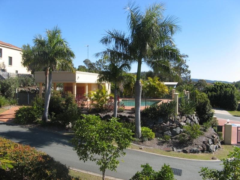 15/1 Hervey St, Pacific Pines QLD 4211