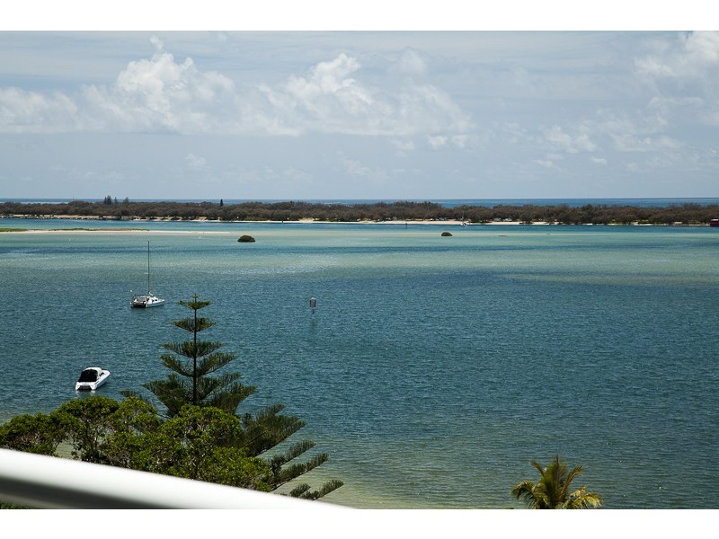 803/212 Marine Parade, Labrador QLD 4215