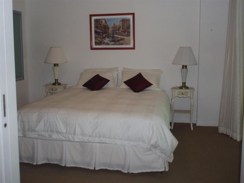 300 Marine Parade, Labrador QLD 4215