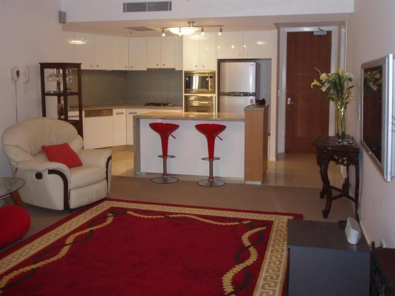 300 Marine Parade, Labrador QLD 4215