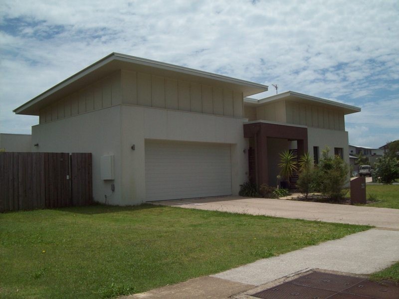 1/1 Hans Boysen Drive, Mudjimba QLD 4564