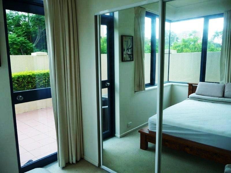 45 Deakin Street, Kangaroo Point QLD 4169