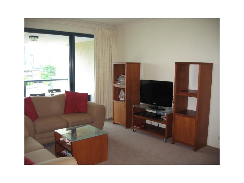 45 Deakin Street, Kangaroo Point QLD 4169