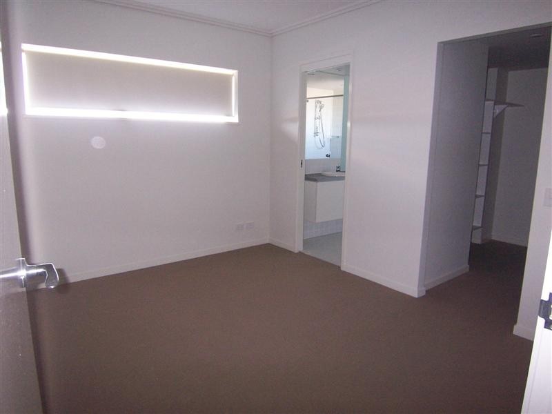 42 Scottsdale Drive,, Robina QLD 4226