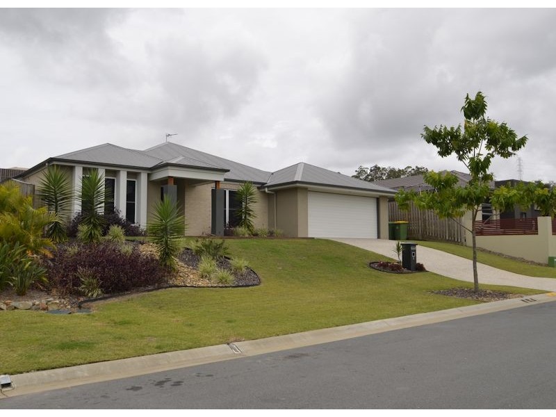 6 Faraday Street, Pacific Pines QLD 4211