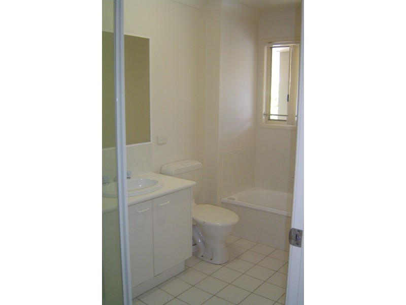 62/3 Arundel Drive,, Arundel QLD 4214