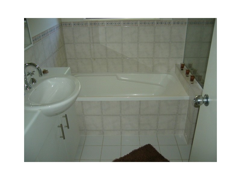 50/18 Tallebudgeraba Creek Rd,, Burleigh Heads QLD 4220