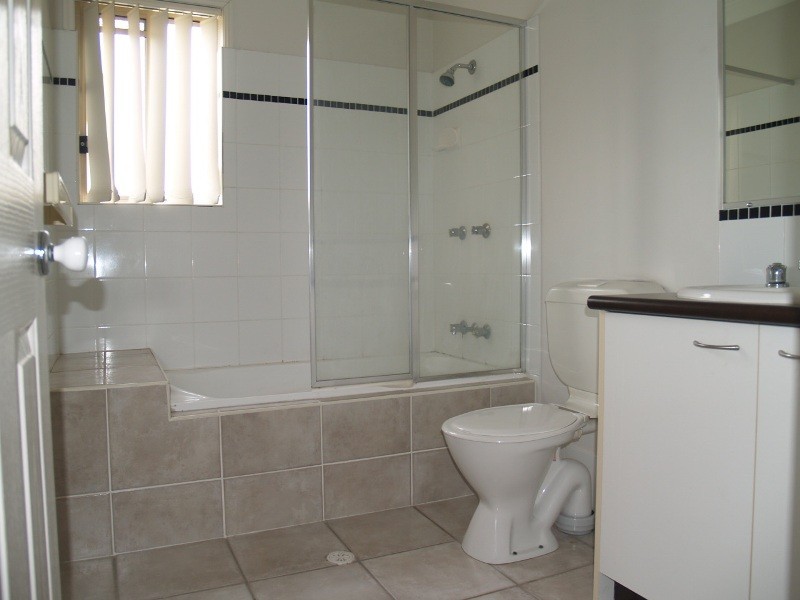 Pacific Pines QLD 4211