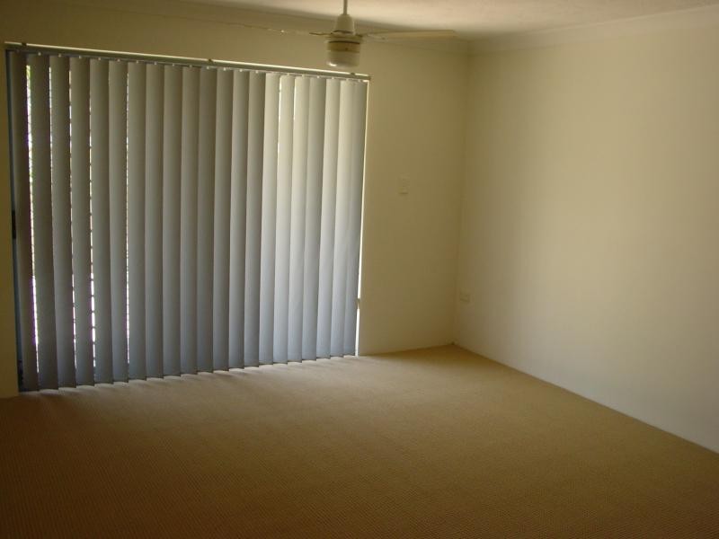 1/103-105 Frank Street, Labrador QLD 4215