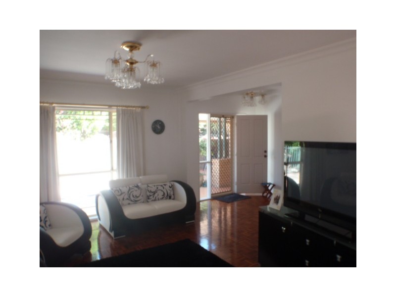 1 poeppel place, Helensvale QLD 4212