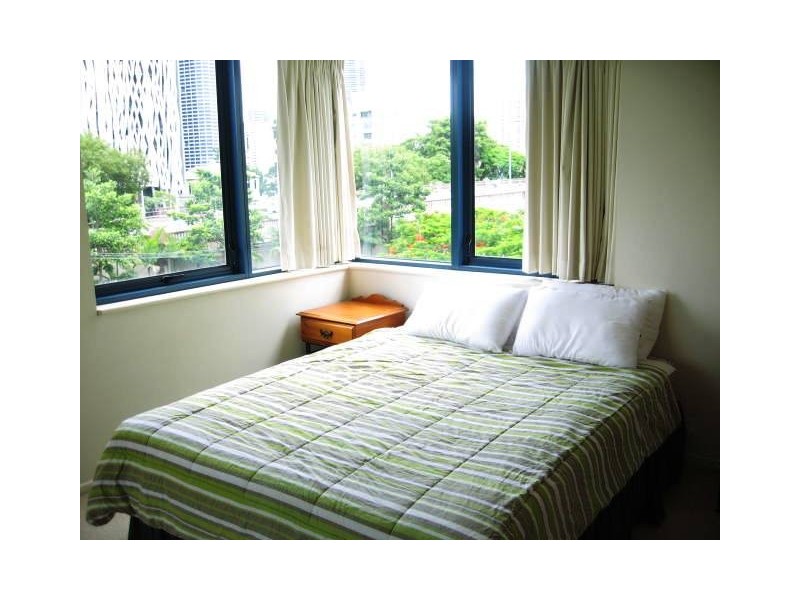 32/45 Deakin Street, Kangaroo Point QLD 4169