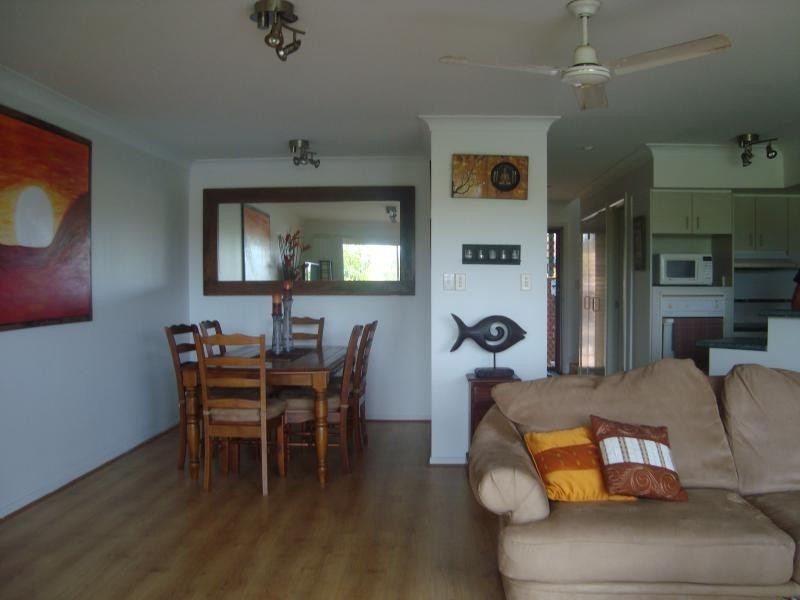 50/9 Santa Cruz Blvd, Clear Island Waters QLD 4226