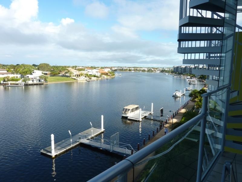 51 Grand Parade, Kawana Island QLD 4575