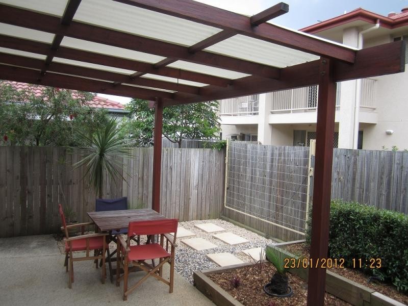 9/3 Johnston Street, Carina QLD 4152