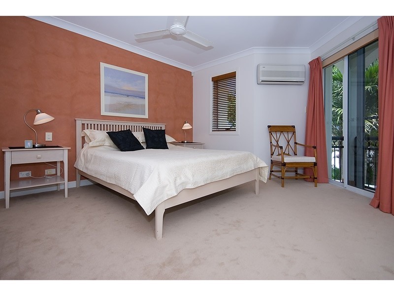 7/100 Cotlew St East, Southport QLD 4215