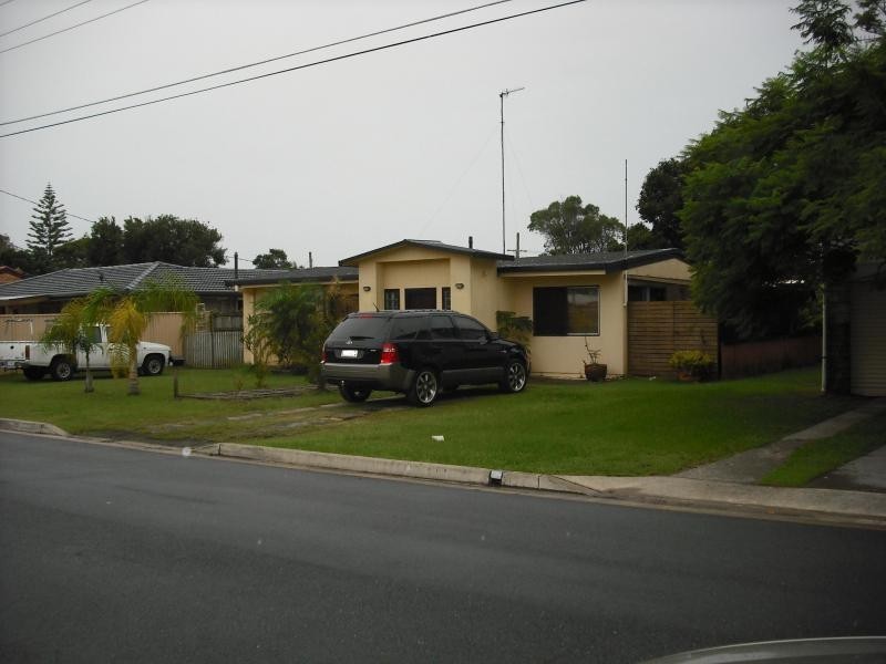 Elanora QLD 4221