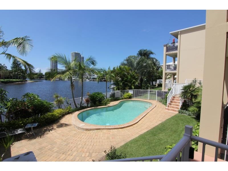 9/11-19 Taylor Street, Biggera Waters QLD 4216