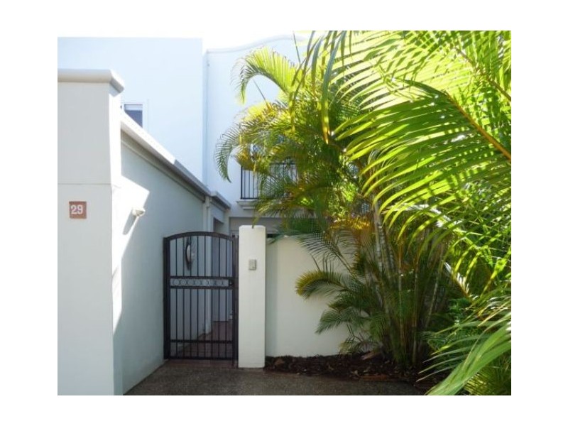 29/100 Cotlew St East, Southport QLD 4215