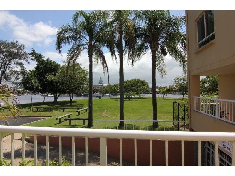 9/11-19 Taylor Street, Biggera Waters QLD 4216