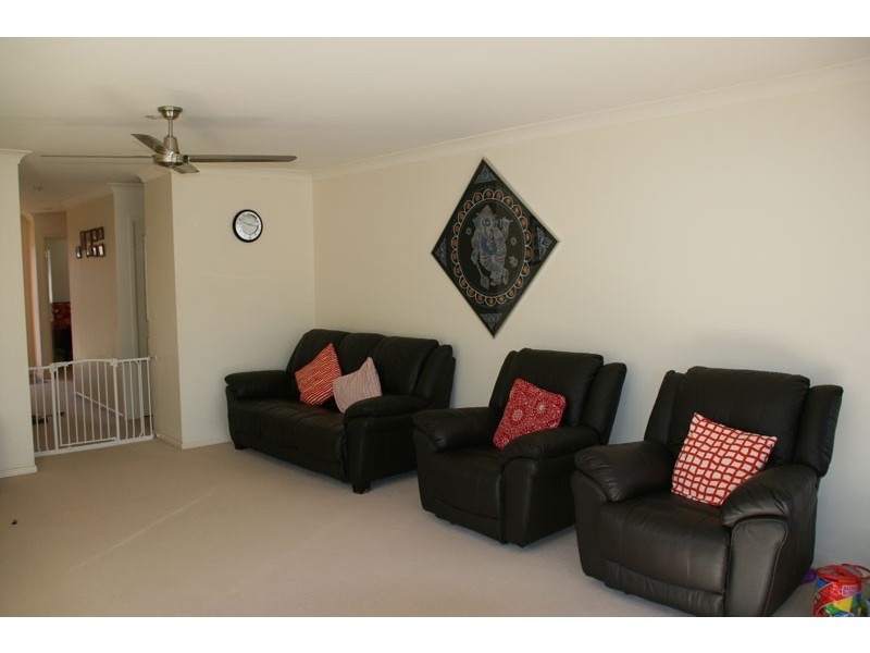 32/27 Camille Crescent, Wynnum West QLD 4178