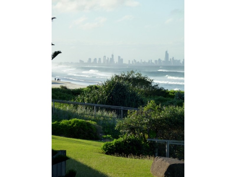 289 a Golden Four Drive, Bilinga QLD 4225