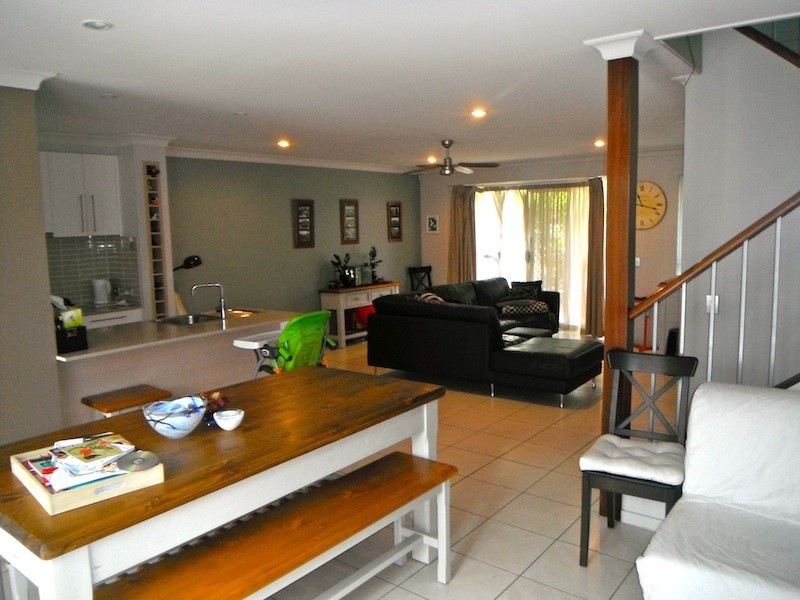72 Rothwell Crescent, Hendra QLD 4011