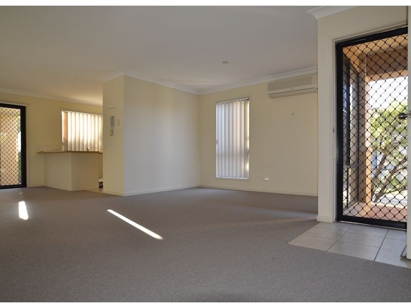 69/24 Amsonia Court,, Arundel QLD 4214